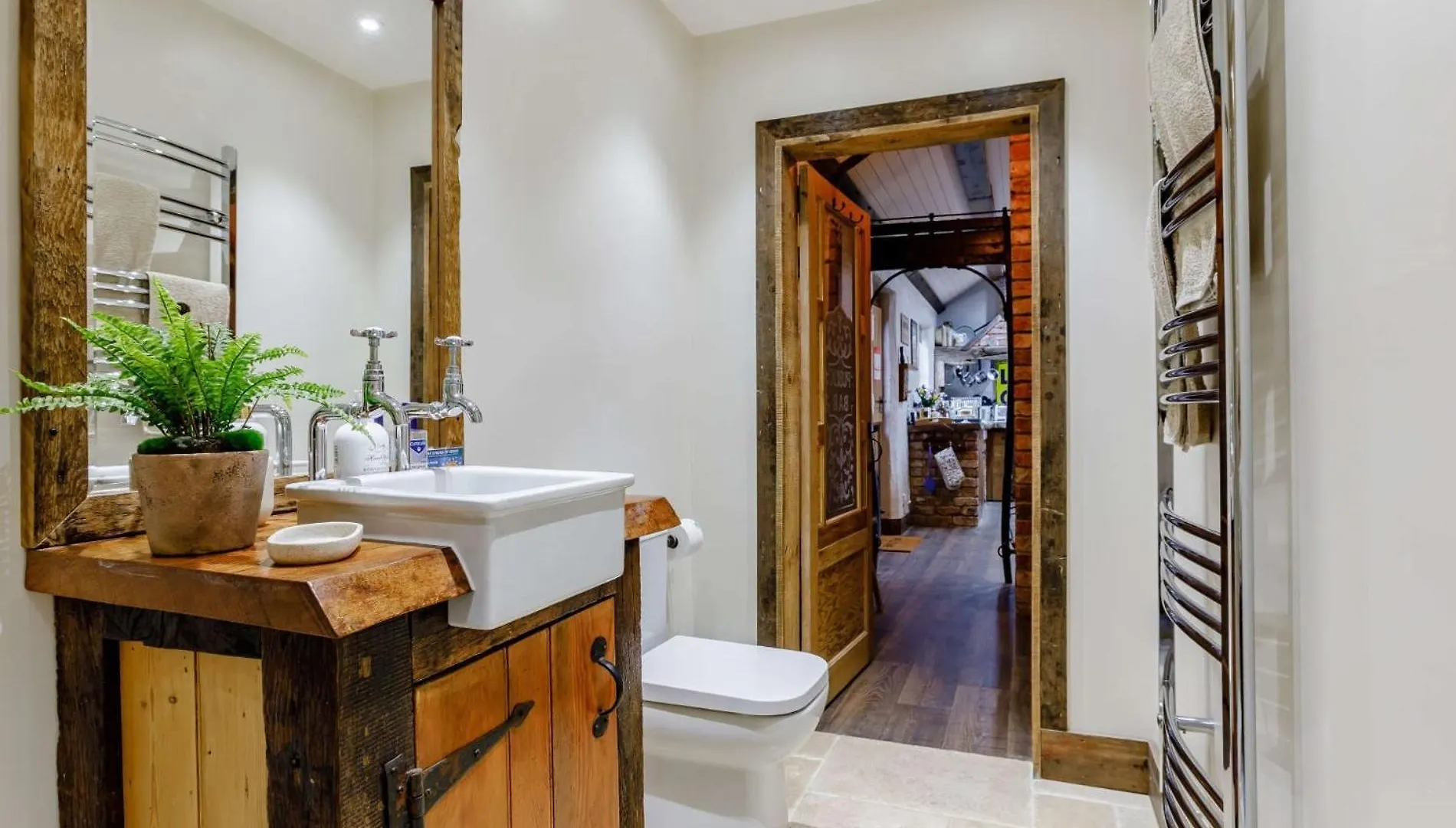 1 Bed In Cheltenham 58873 Shurdington 0*,  United Kingdom