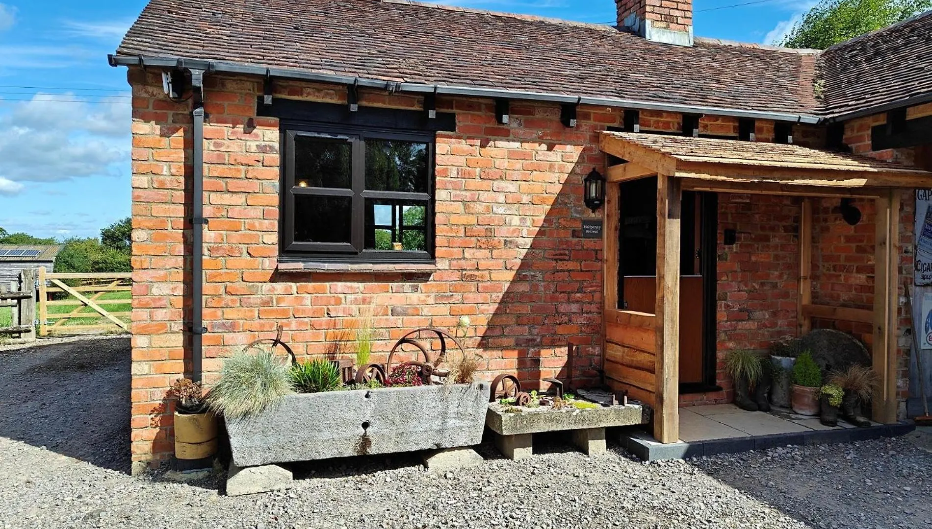 1 Bed In Cheltenham 58873 Shurdington United Kingdom