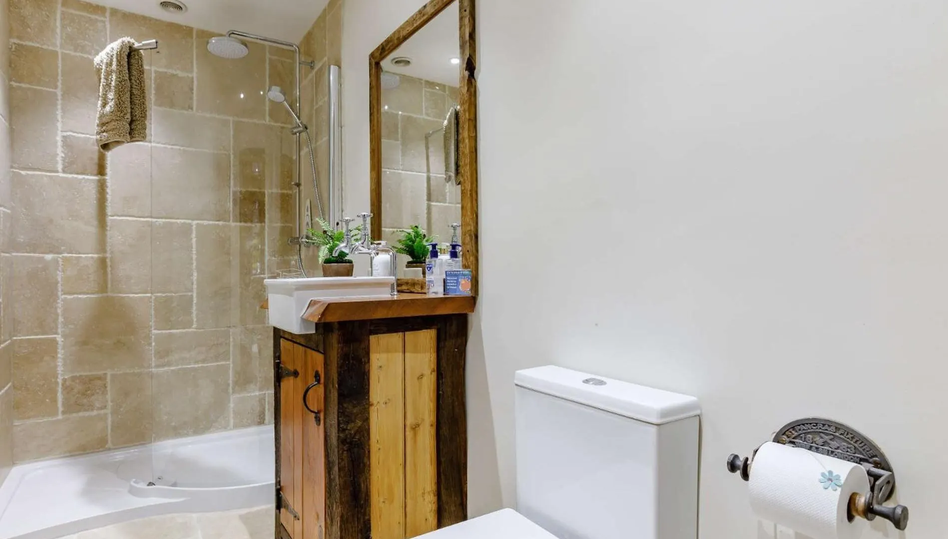 Holiday home 1 Bed In Cheltenham 58873 Shurdington
