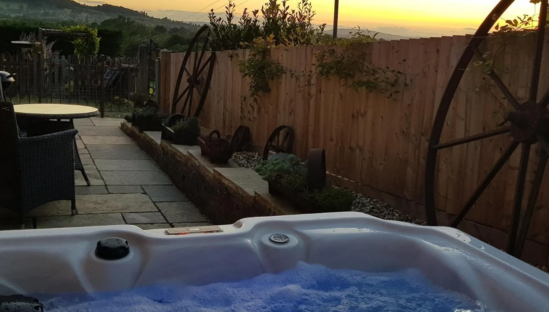 1 Bed In Cheltenham 58873 Shurdington